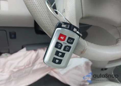 2012 Toyota Sienna Xle V6 8 Passenger из США, поврежденный, VIN 5TDYK3DC3CS194687